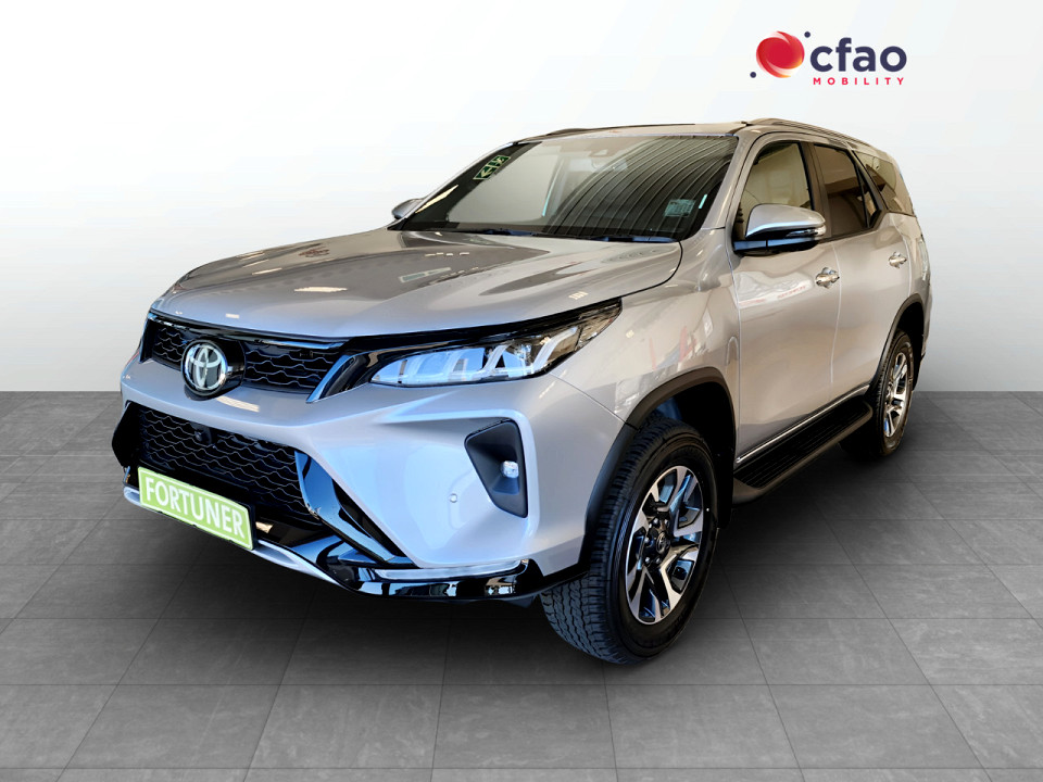 TOYOTA FORTUNER 2.8GD-6 VX A/T, image 2