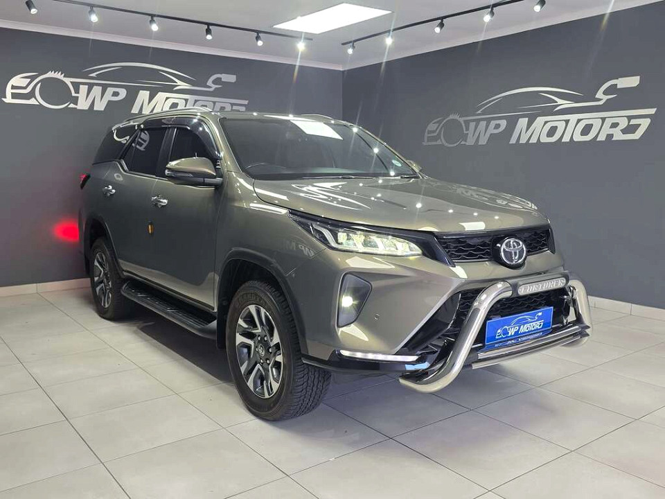 TOYOTA  FORTUNER 2.8GD-6 R/B A/T, image 1