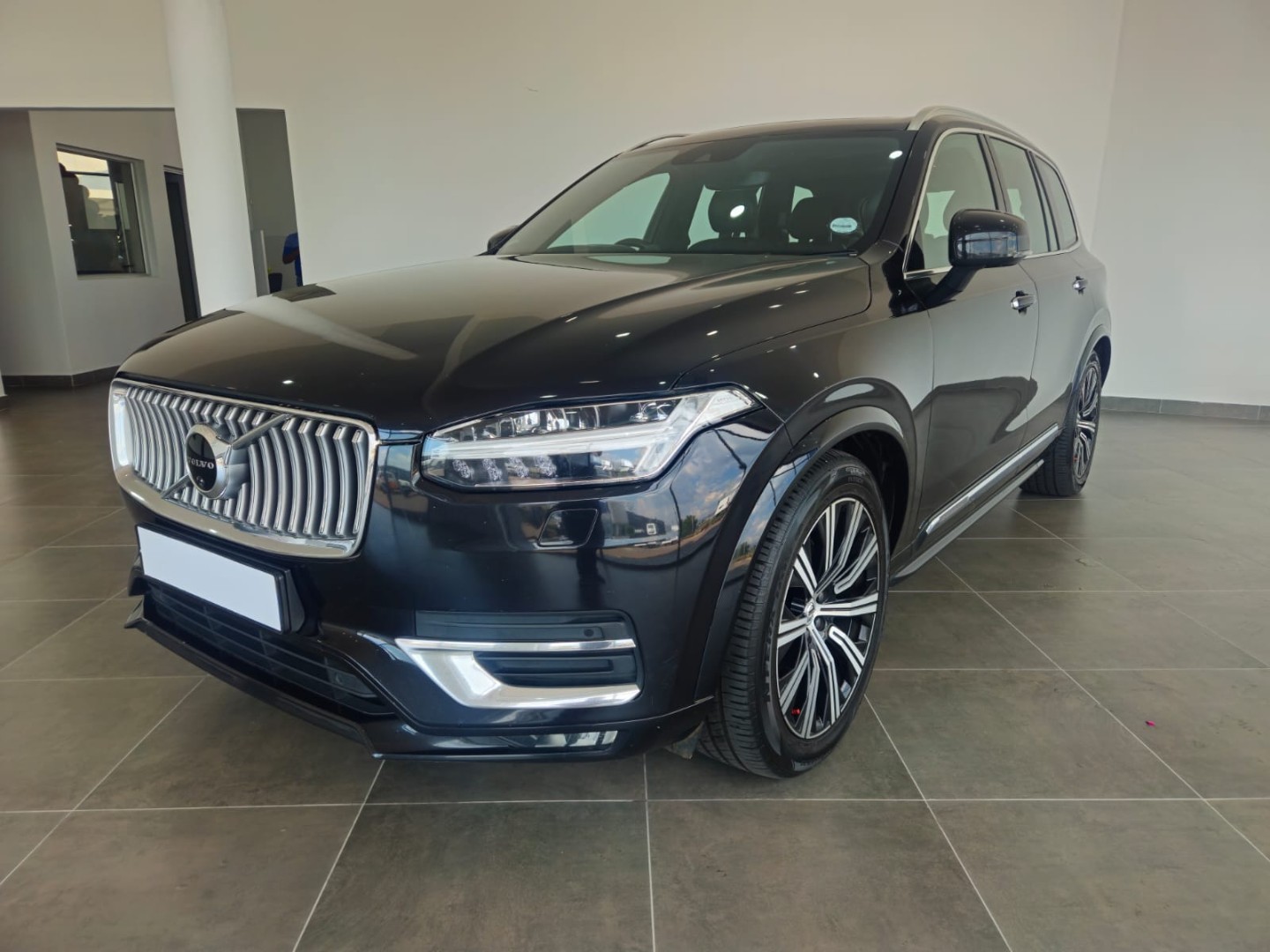 VOLVO XC90 D5 INSCRIPTION AWD 6 SEATER, image 2