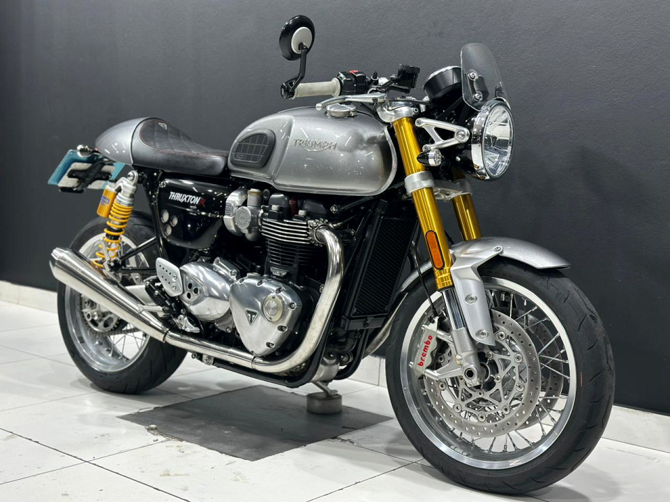 TRIUMPH 1200R, image 1