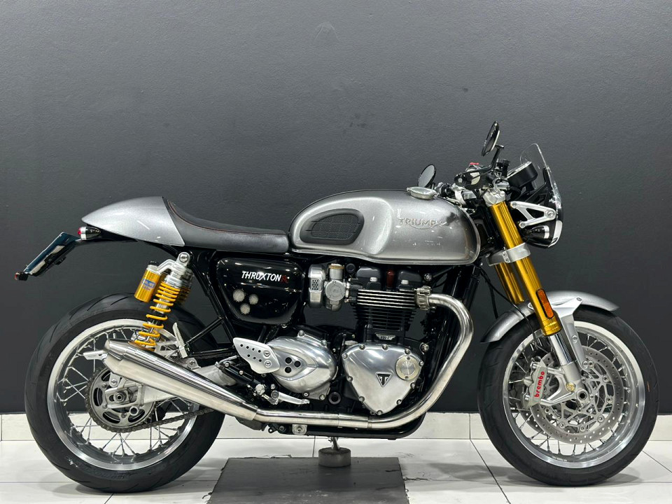 TRIUMPH 1200R, image 2