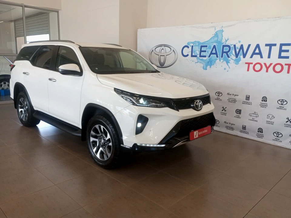 TOYOTA  FORTUNER 2.4GD-6 R/B A/T, image 1