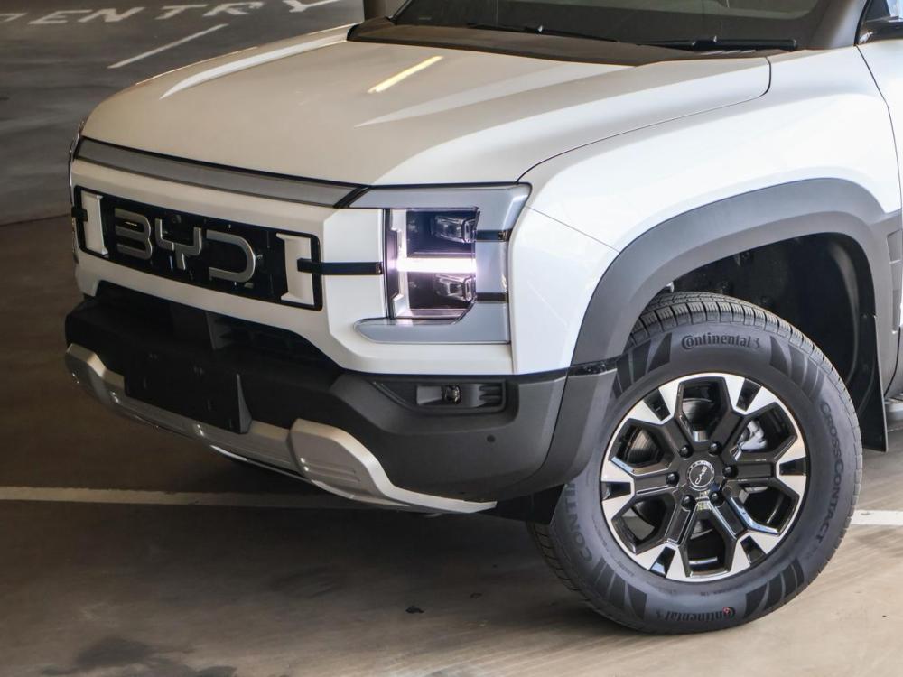 BYD Shark 6 1.5 Double Cab Pickup PHEV, image 2