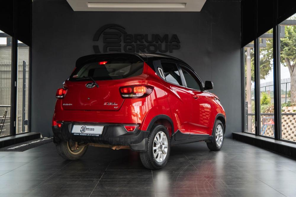 Mahindra KUV100 Nxt K8 mFalcon Petrol 1.2, image 2