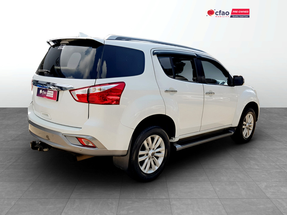 ISUZU MU-X 3.0D A/T, image 2