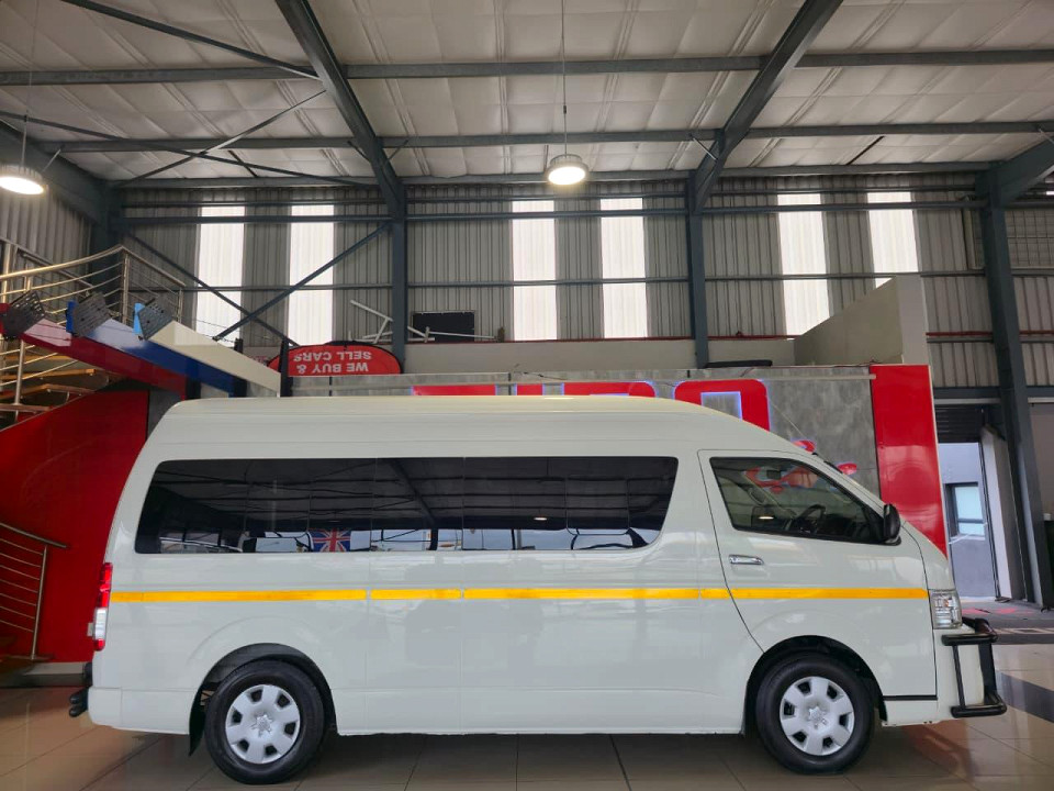 Toyota Quantum Hiace 2.5 D-4D 14 Seat, image 2