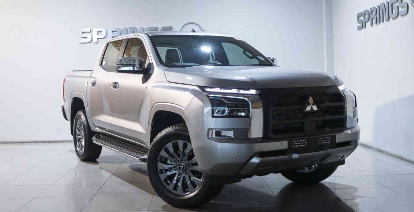 MITSUBISHI TRITON 2.4 Di-DC A/T P/U D/C, image 1