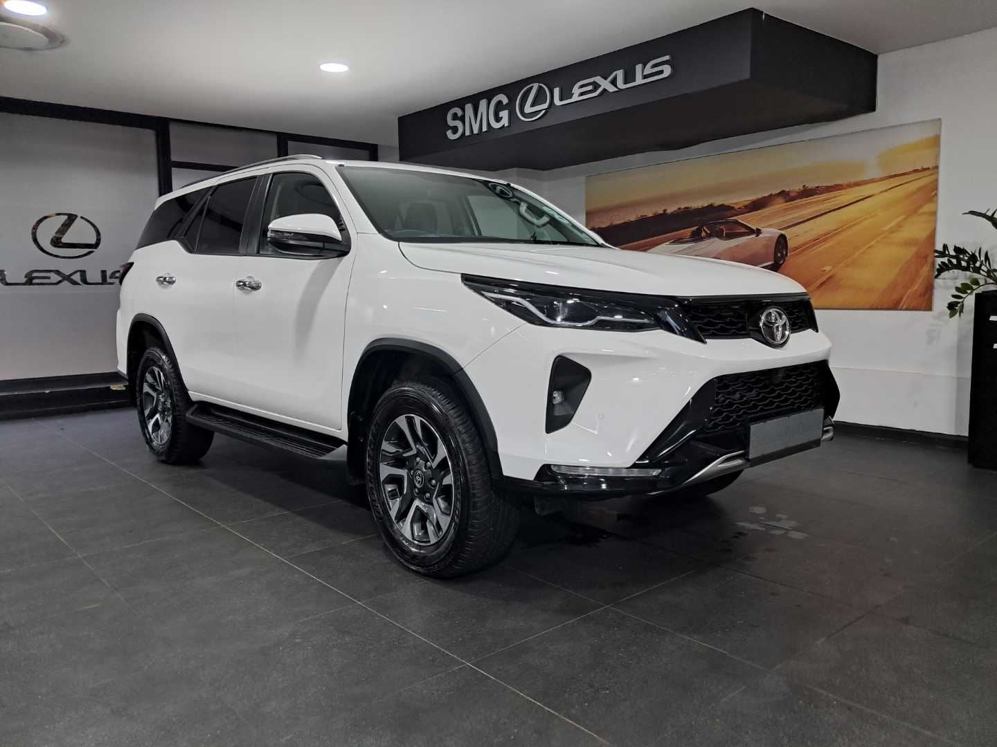 TOYOTA  FORTUNER 2.4GD-6 R/B A/T, image 1