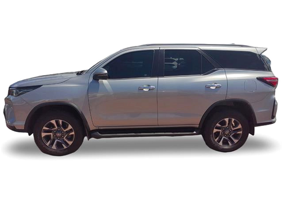 TOYOTA  FORTUNER 2.4GD-6 R/B A/T, image 1