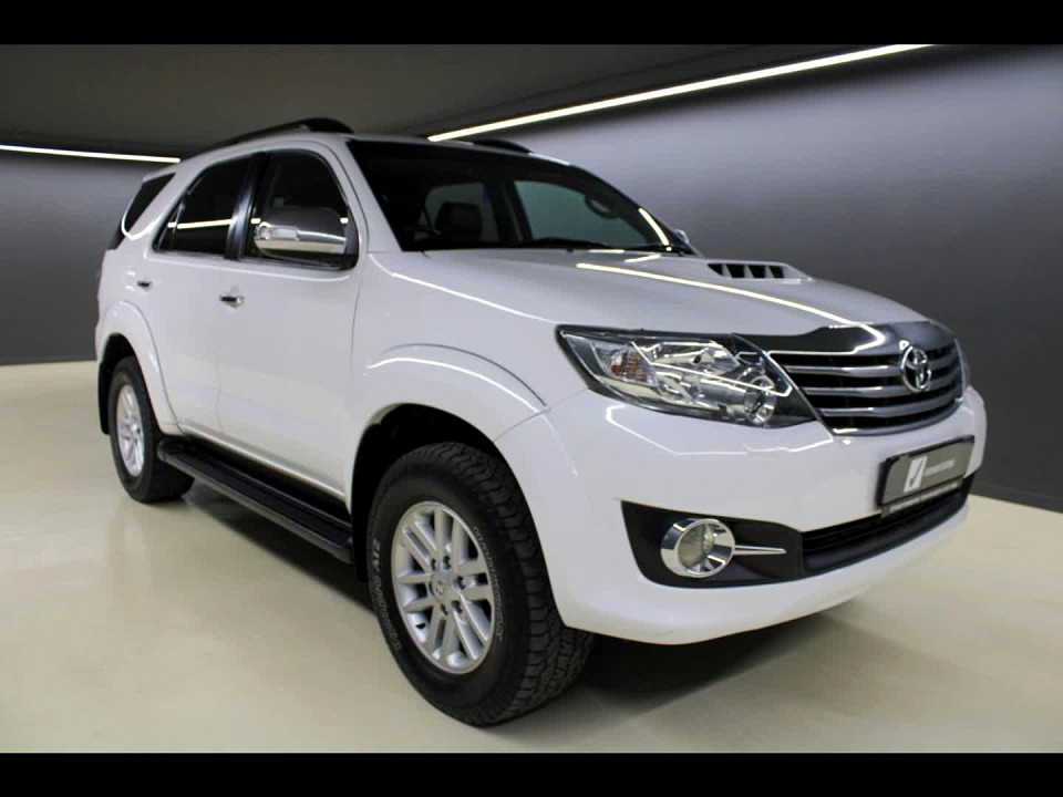 Toyota Fortuner 3.0D-4D 4x4 auto, image 1