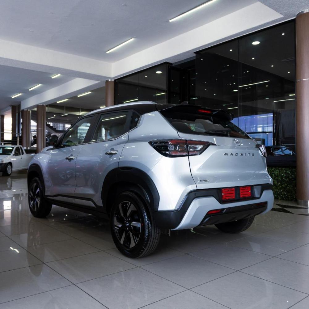Nissan Magnite 1.0T Acenta Plus CVT, image 2