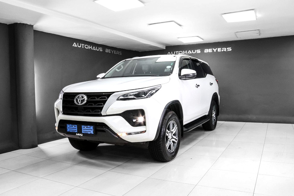 Toyota Fortuner 2.4GD-6 R/B A/T, image 1