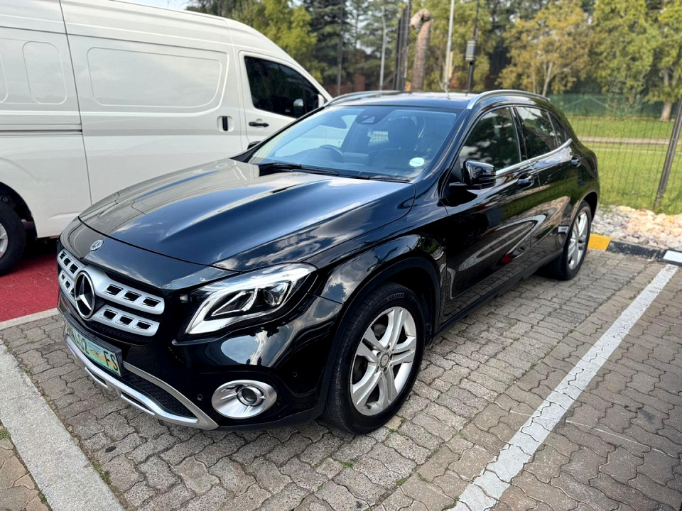 MERCEDES-BENZ GLA 200 A/T, image 1