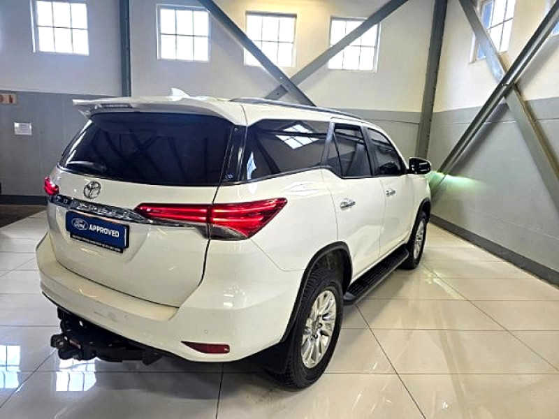 TOYOTA FORTUNER 2.8GD-6 R/B A/T, image 2