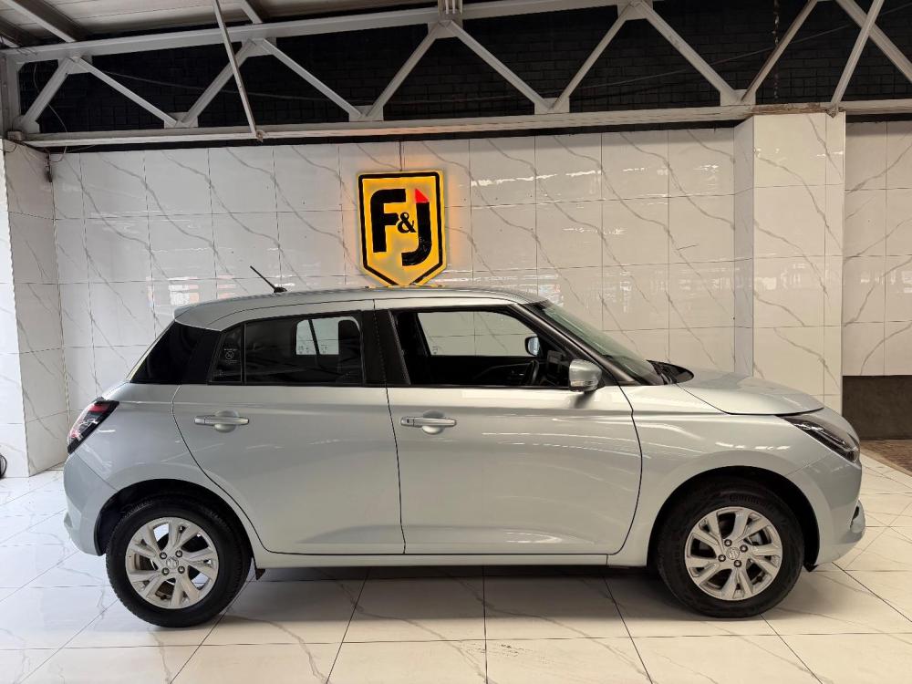 Suzuki Swift 1.2 GL+ CVT, image 2