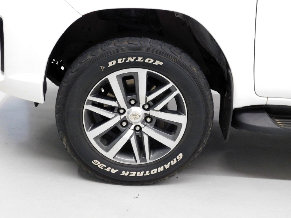 TOYOTA HILUX 2.8 GD-6 RB RAIDER A/T P/U D/C, image 2