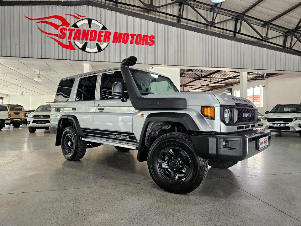 TOYOTA LANDCRUISER 76 2.8 GD-6 S/W, image 2