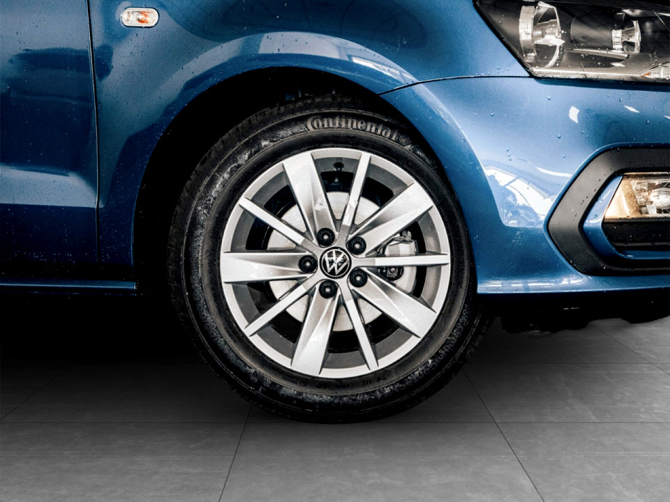 VOLKSWAGEN POLO VIVO 1.4 (5DR), image 2