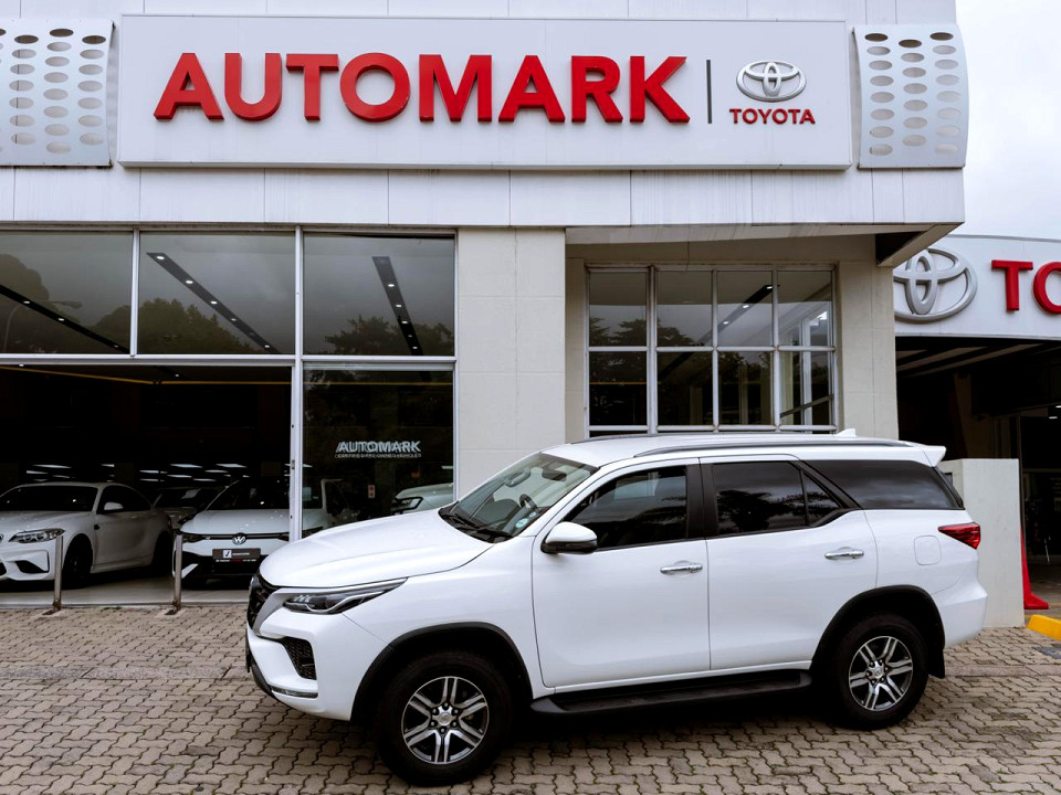 Toyota Fortuner 2.4GD-6 R/B A/T, image 1