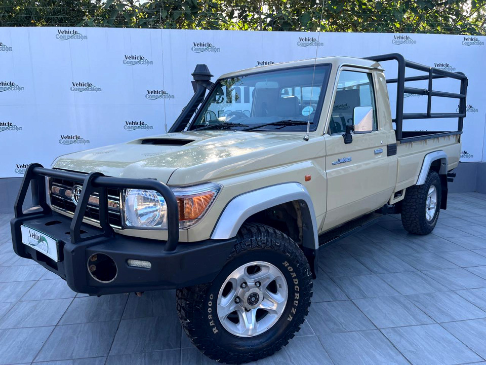 TOYOTA LAND CRUISER 79 4.5D P/U S/C, image 2