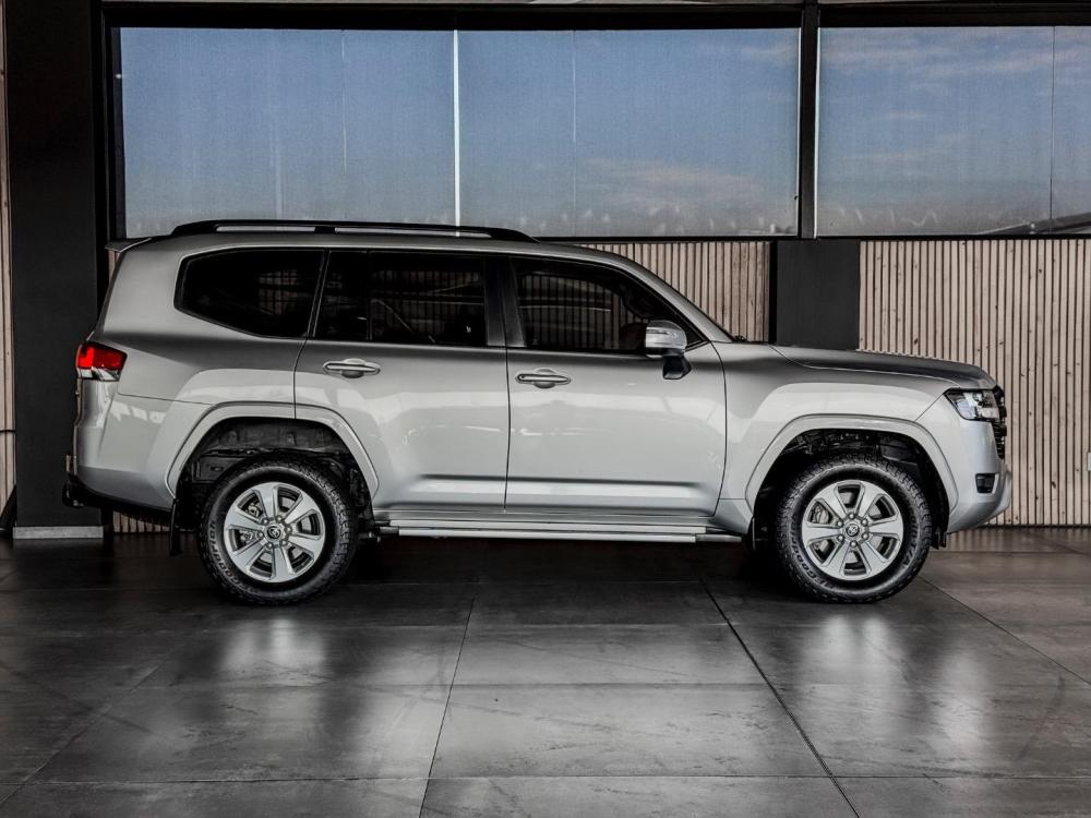 Toyota Land Cruiser 300 V6 3.3D GX-R, image 2