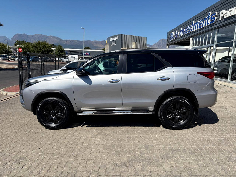 Toyota Fortuner 2.4GD-6 R/B A/T, image 2