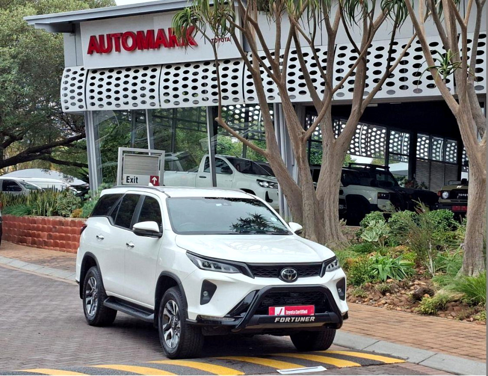 TOYOTA  FORTUNER 2.8 GD-6 4X4 VX A/T, image 1