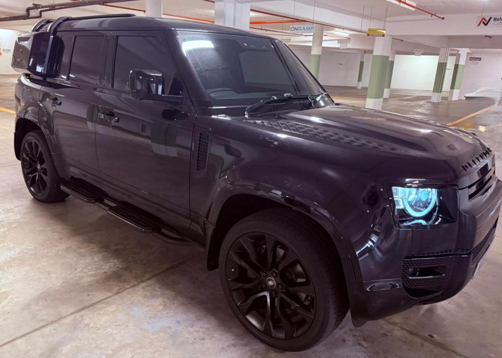 Land Rover Defender 110 D300 SE X-Dynamic (221KW), image 2