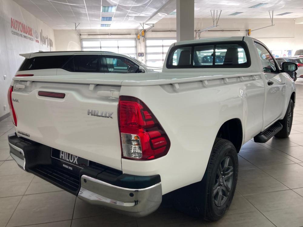 Toyota Hilux 2.4 GD-6 RB Raider M/T P/U S/C, image 2