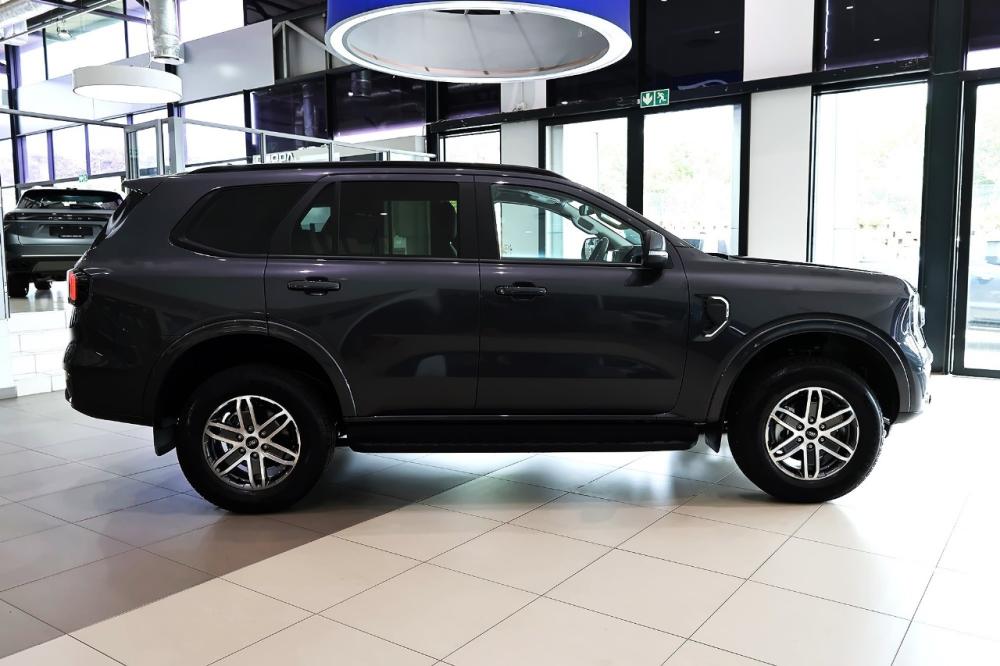 Ford Everest 2.0D BI-Turbo XLT A/T, image 2