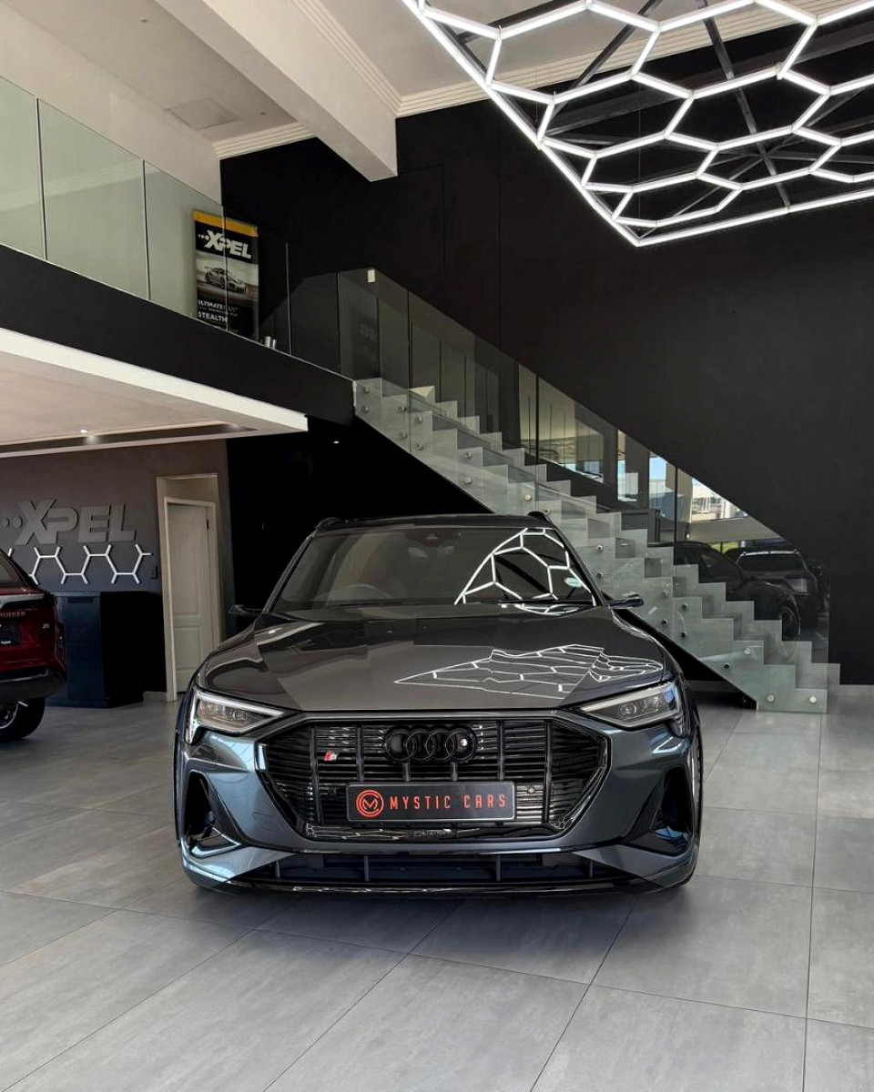 AUDI e-TRON S SPORTBACK, image 2