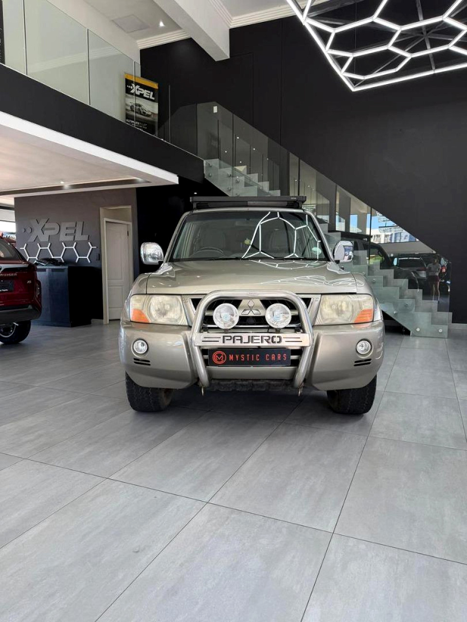 MITSUBISHI PAJERO 3200 DI-D GLS A/T, image 2