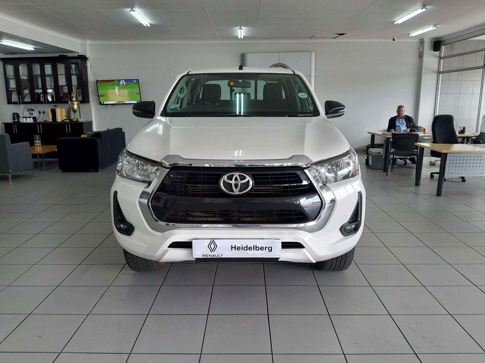 Toyota Hilux Double Cab 2.4GD6 RB Raider MT, image 2