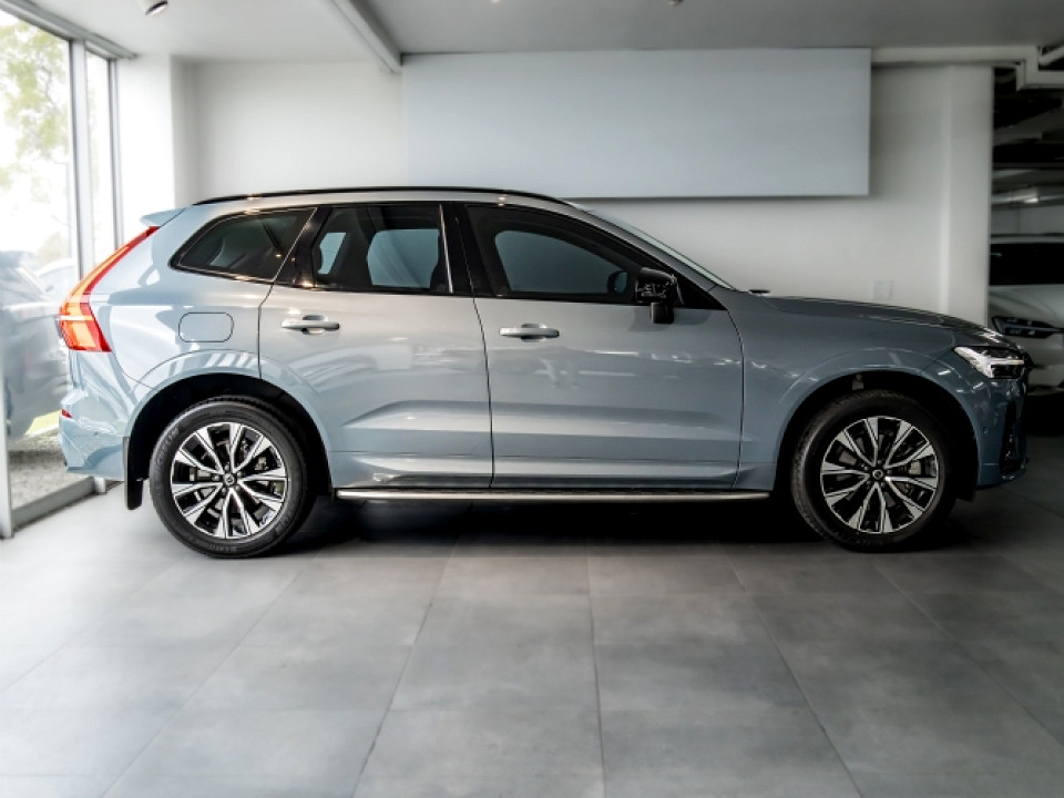 VOLVO XC60 B5 R-DESIGN GEARTRONIC AWD, image 2
