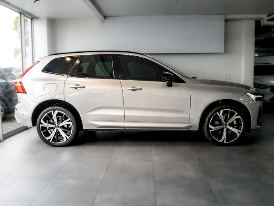VOLVO XC60 B5 R-DESIGN GEARTRONIC AWD, image 2