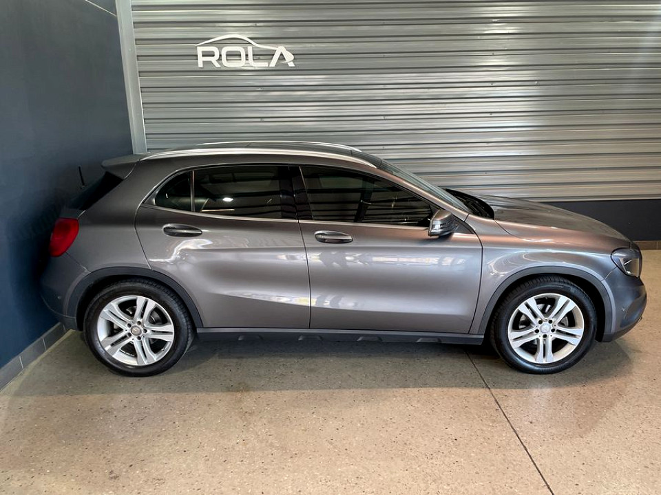 MERCEDES-BENZ GLA 200, image 2