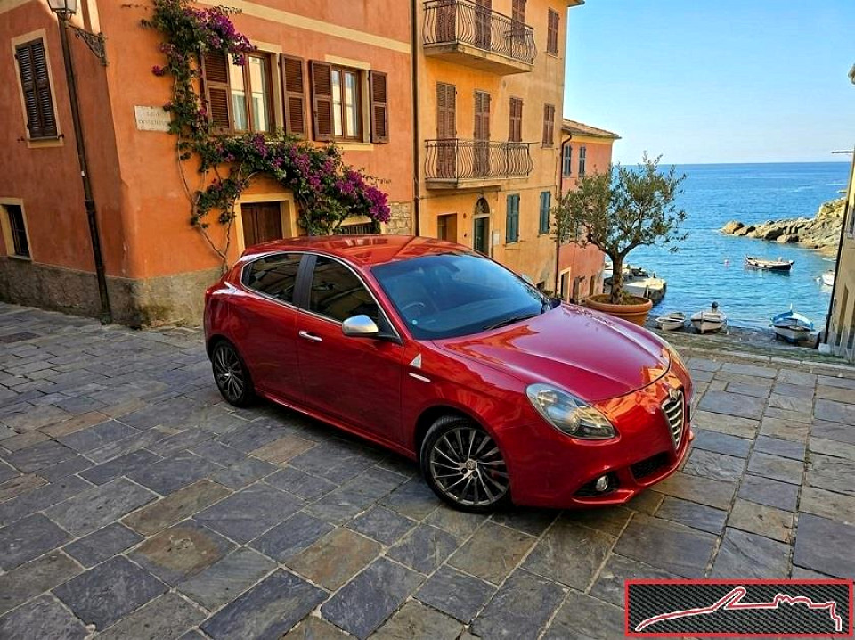 ALFA ROMEO GIULIETTA 1.8T QUAD VERDE 5Dr, image 1