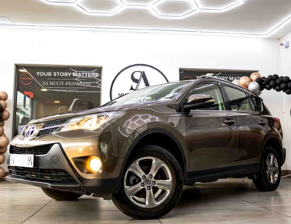 TOYOTA RAV4 2.0 GX, image 1