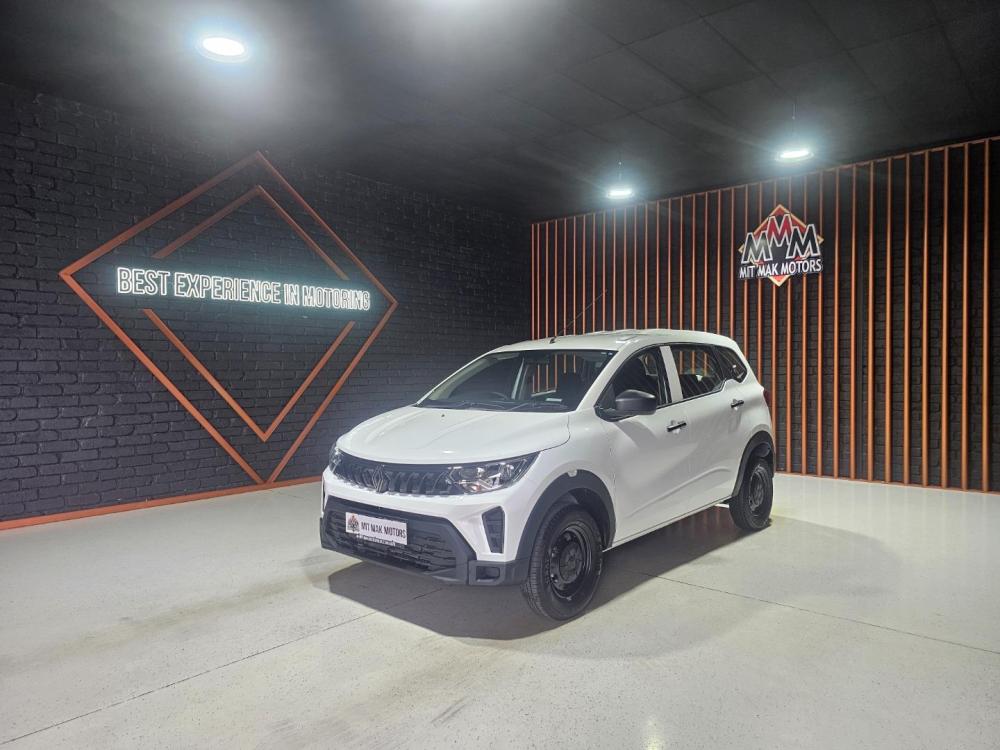 Renault Triber 1.0L Evolution MT, image 1