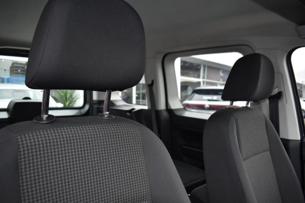 Volkswagen Caddy Kombi 2.0TDi 7 Seater, image 2