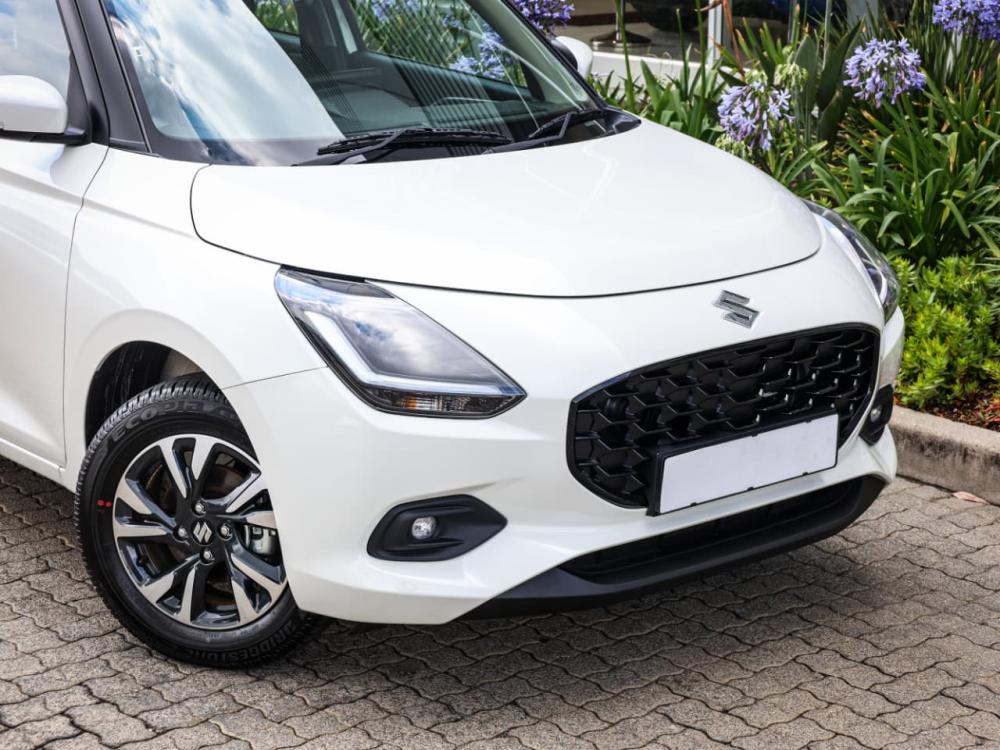 Suzuki Swift 1.2 GLX CVT, image 2