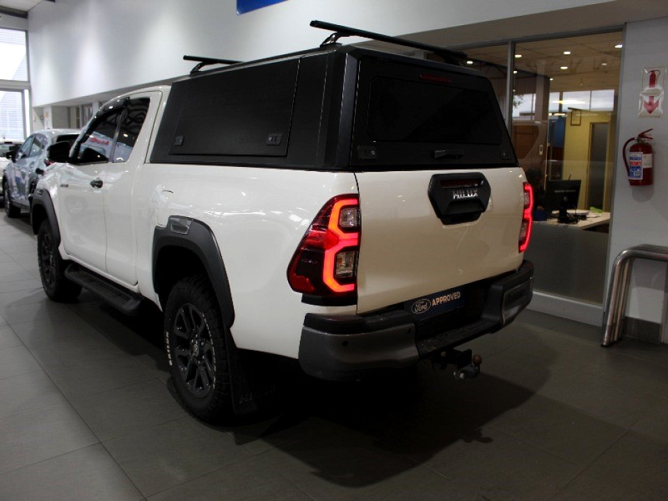 TOYOTA HILUX 2.8 GD-6 RB LEGEND A/T P/U E/CAB, image 2