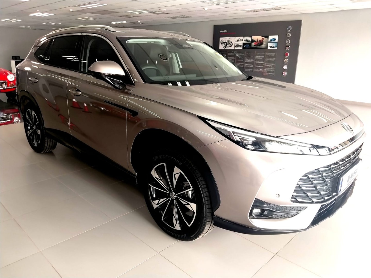 MG HS 1.5T LUXURY A/T, image 1