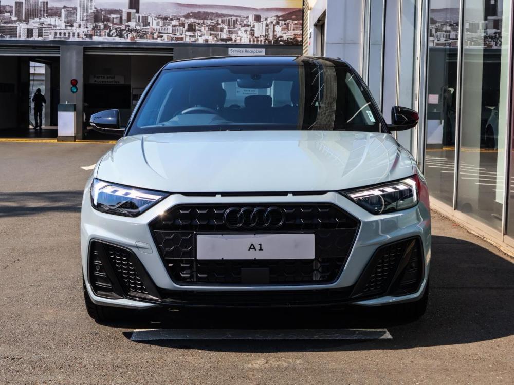 AUDI A1 SPORTBACK 30 TFSI BLACK EDITION S-TRONIC, image 2