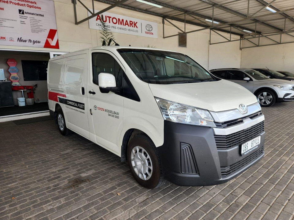 TOYOTA QUANTUM 2.8 SLWB F/C P/V, image 1