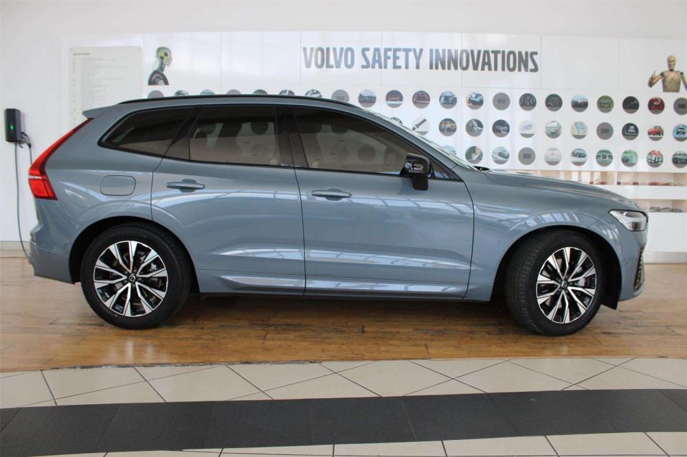 Volvo XC60 B5 Plus Dark Geartronic AWD, image 2