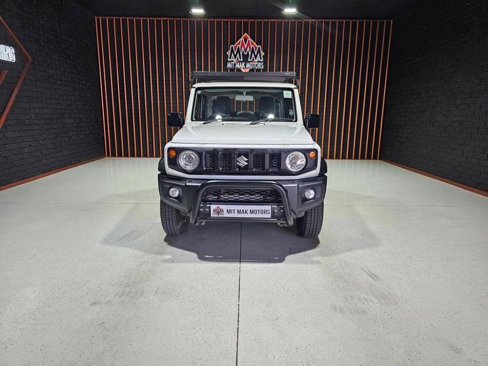 Suzuki Jimny 1.5 GLX, image 2