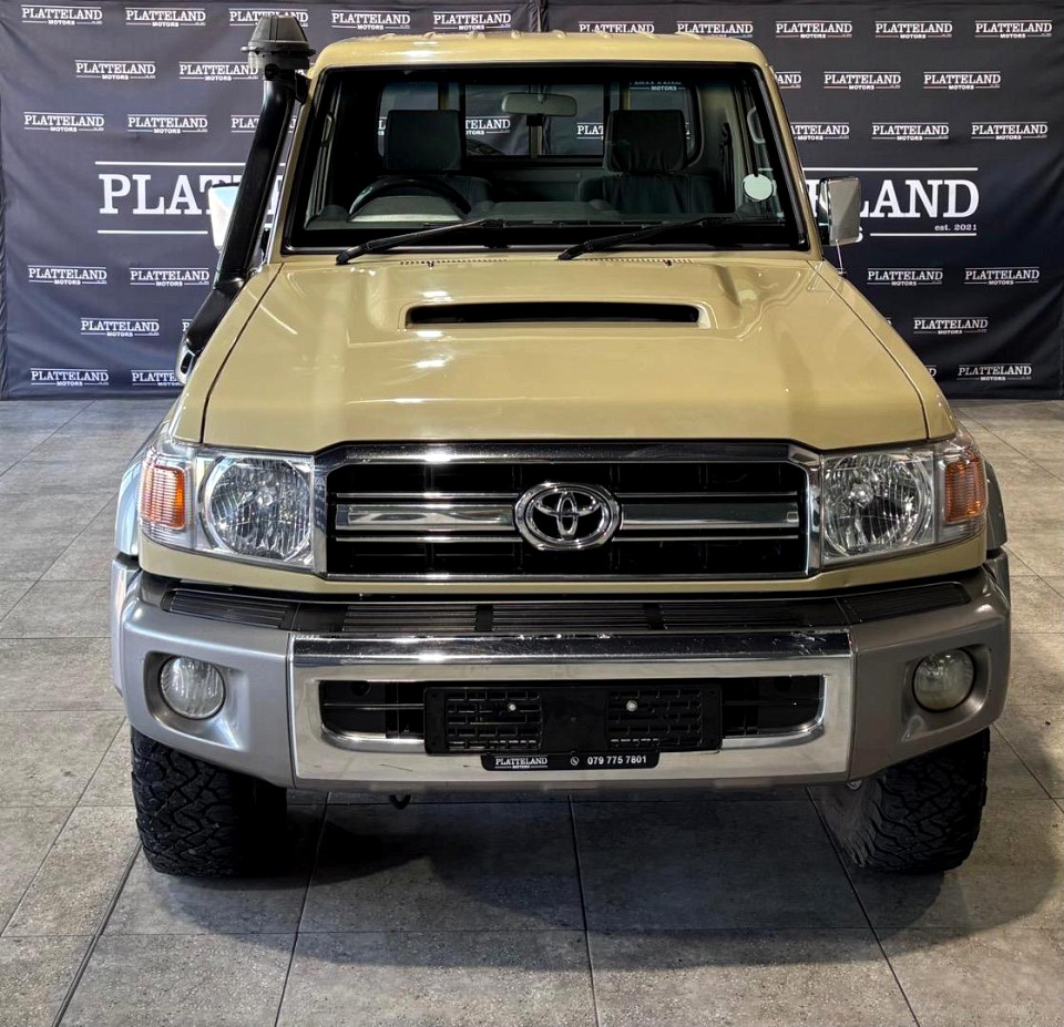 TOYOTA LAND CRUISER 79 4.5D P/U S/C, image 2