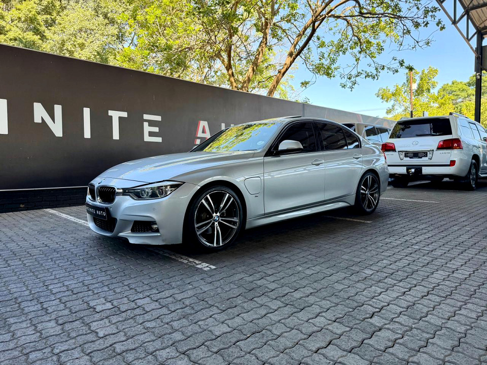 BMW 330e EDITION M SPORT SHADOW A/T, image 1