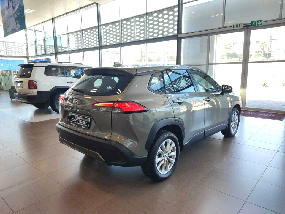 TOYOTA COROLLA CROSS 1.8 Xi , image 2